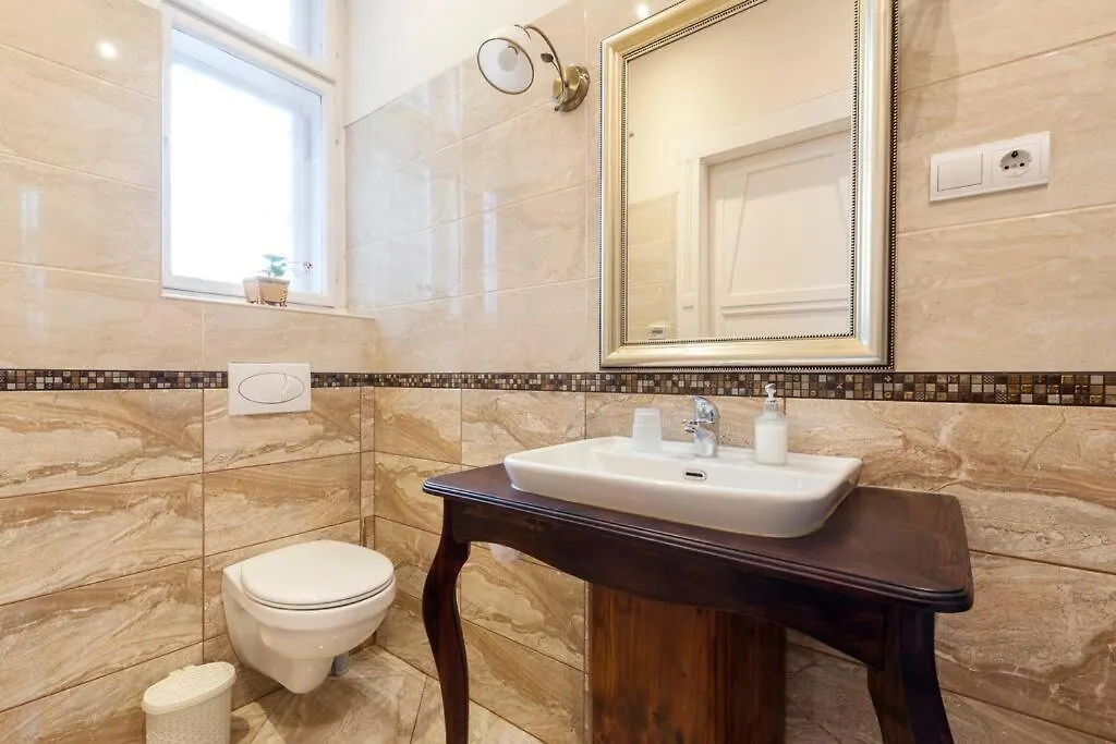Standard Apartment By Hi5 - Rumbach - Synagogue Budapest Ungheria
